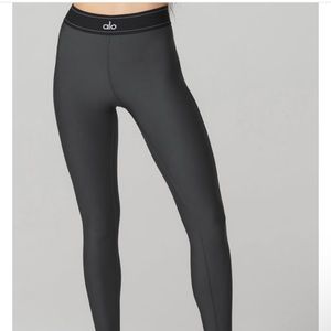 alo yoga leggings